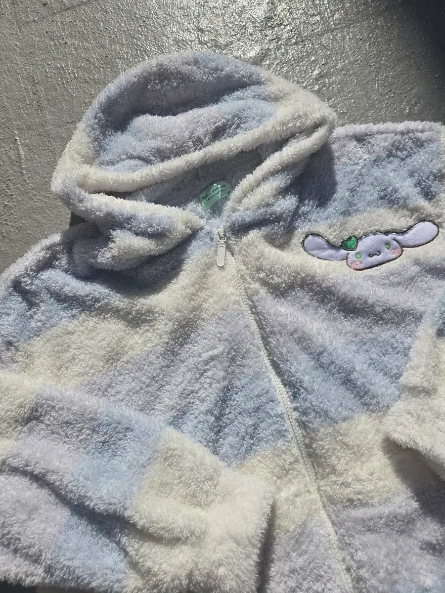 Sanrio シナモロール フリース フード/パンツ セット