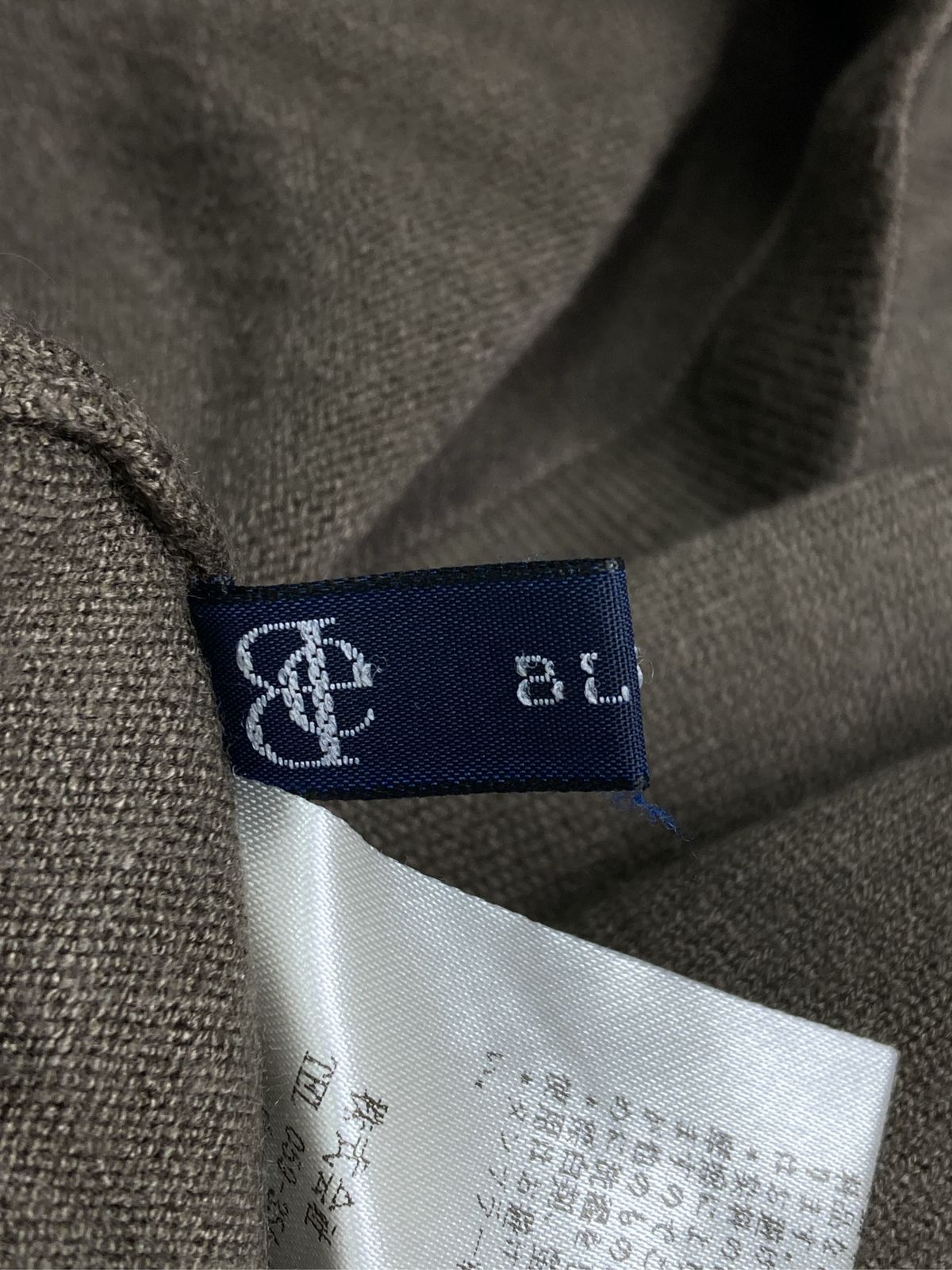 https://assets.mercari-shops-static.com/-/large/plain/2JX3GMTNy7kvE6ccHtyMMy.jpg@jpg
