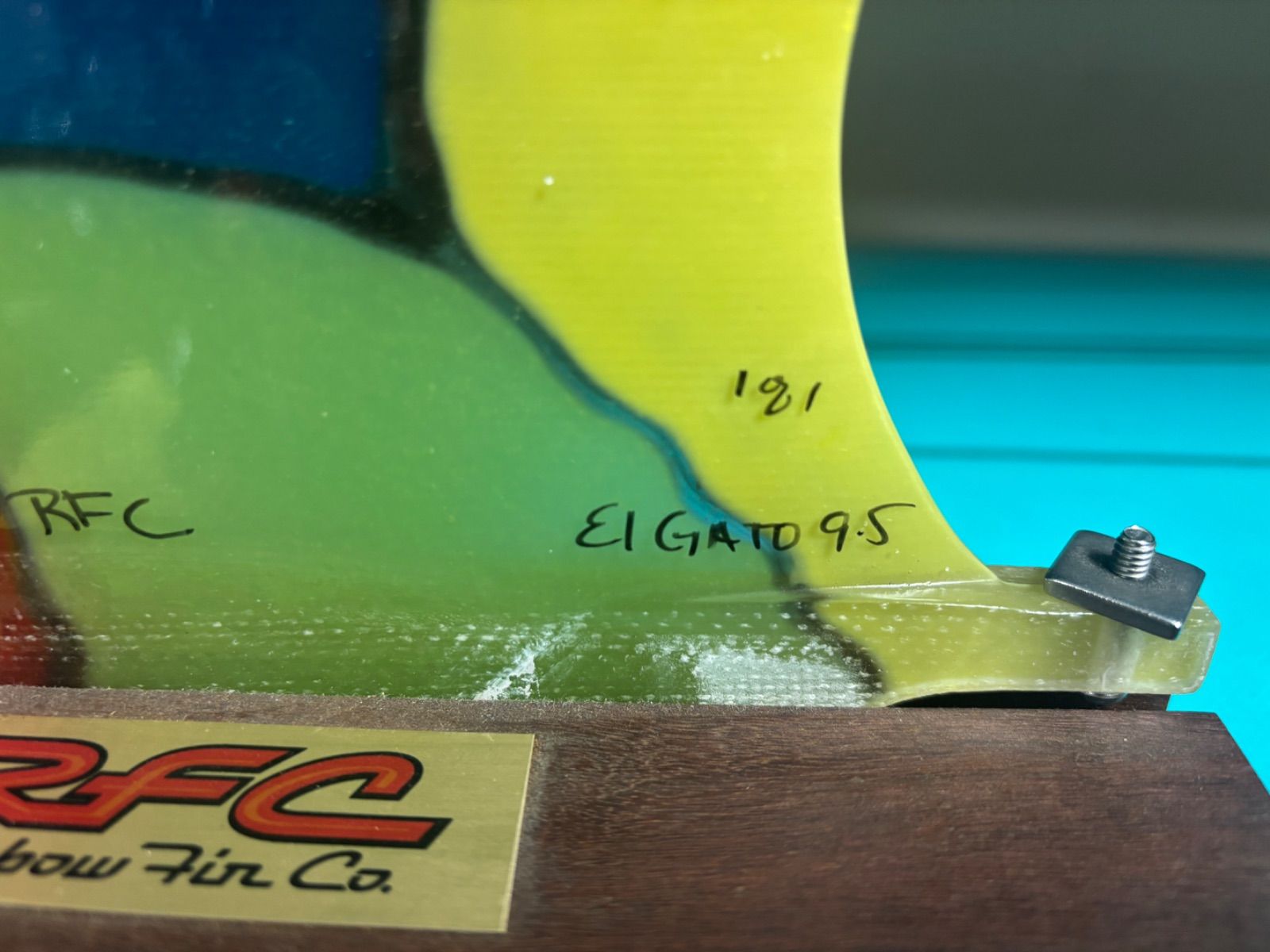Rainbow fin EL GATO 9.5 ステンドグラス RFC センターフィン 新品