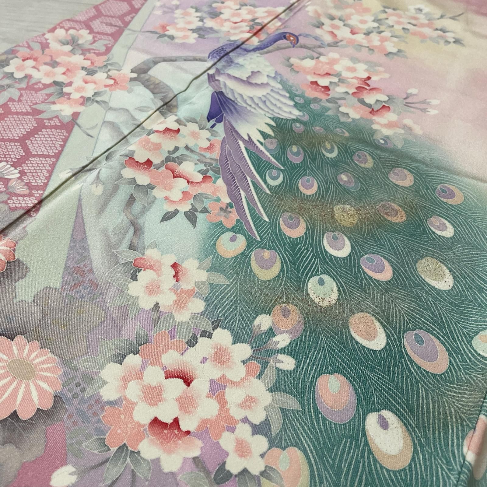 付下げ 美しい孔雀 枝振りの花模様 パールトーン加工 着物 正絹 X-2320 9,600円