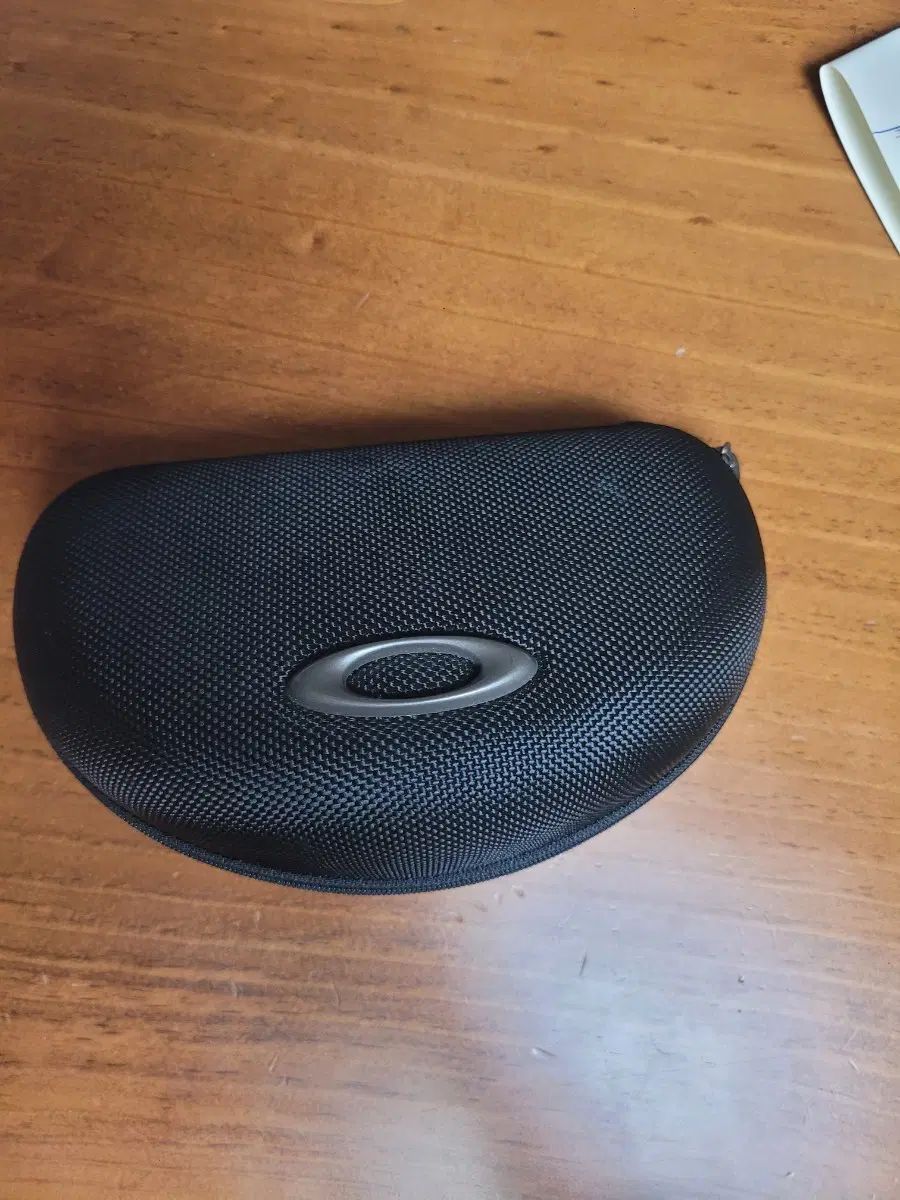 オークリー レイダー 出品
