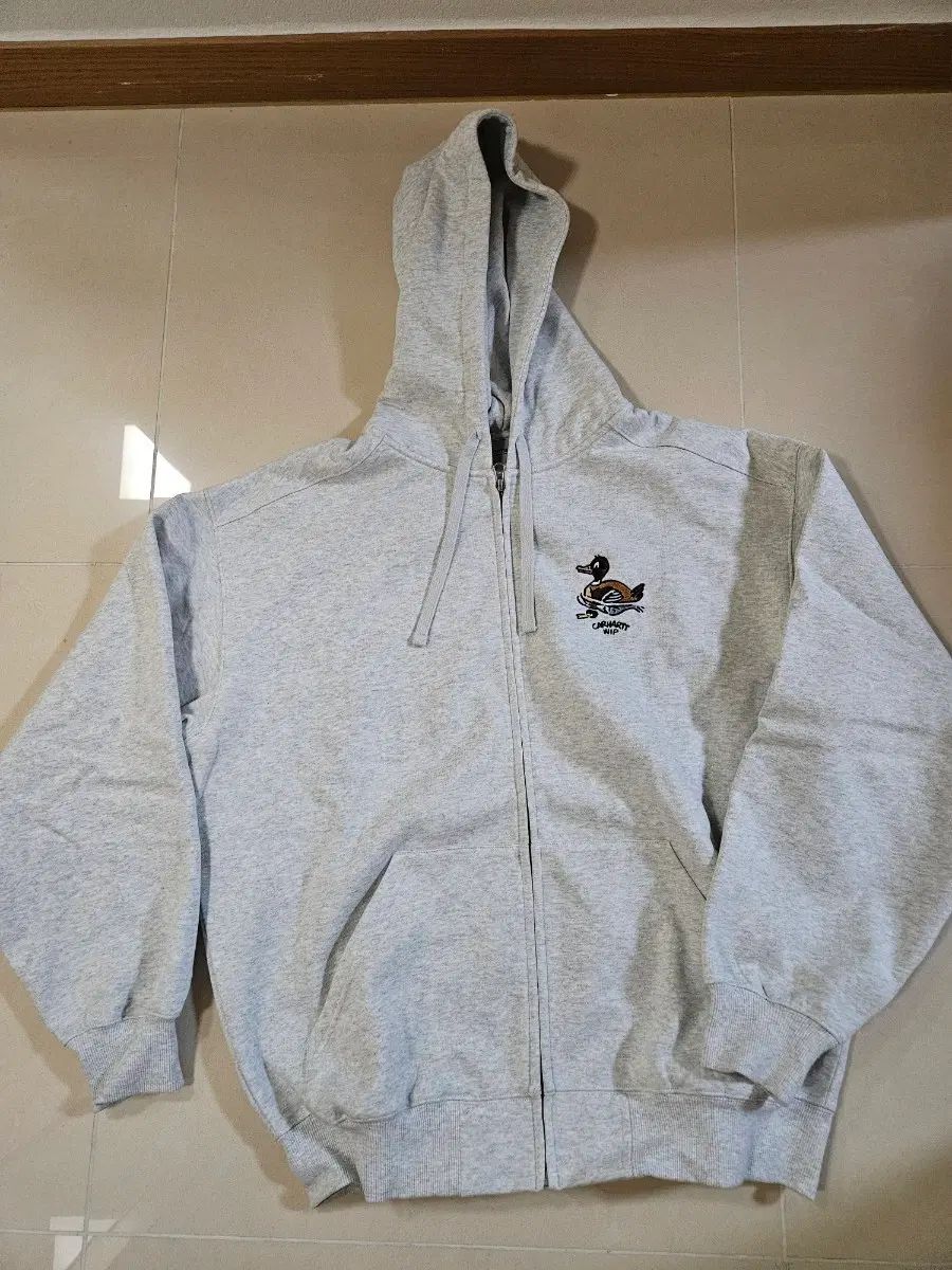 m Carhartt カーハート フード ジップアップ グレー 10,493円