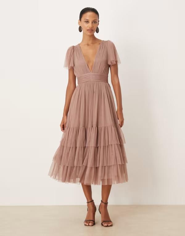 レース アンド ビーズ レディース トップス ワンピース Vネック チュール ミディ Lace Beads Madison tulle v neck midi dress in taupe トープ