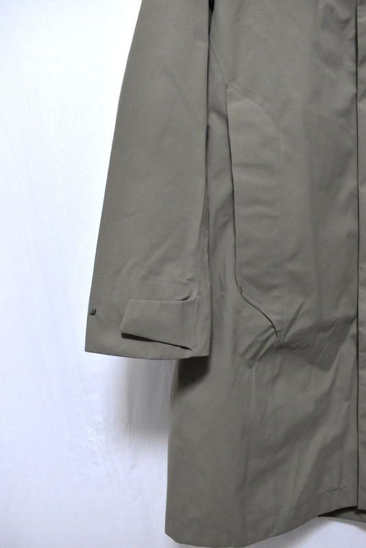 新品 Goldwin GORE-TEX Bal Collar Coat 3(L) GL23335OL ゴールド