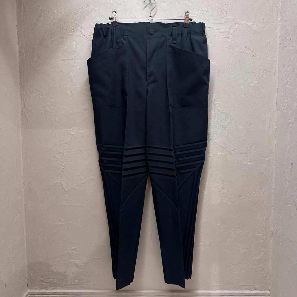 132 5.ISSEY MIYAKE イッセイ ミヤケ Pleated Pants プリーツパンツ IL21FF901 ブラック size:3【代官山B09】