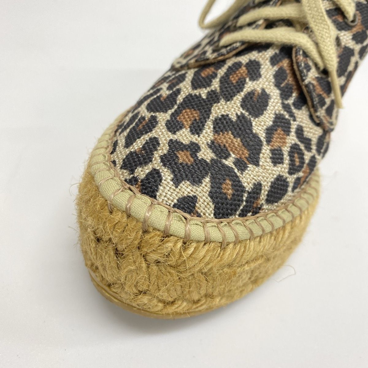 https://assets.mercari-shops-static.com/-/large/plain/2JX6Z5tpu6hsRquMwMkF4S.jpg@jpg