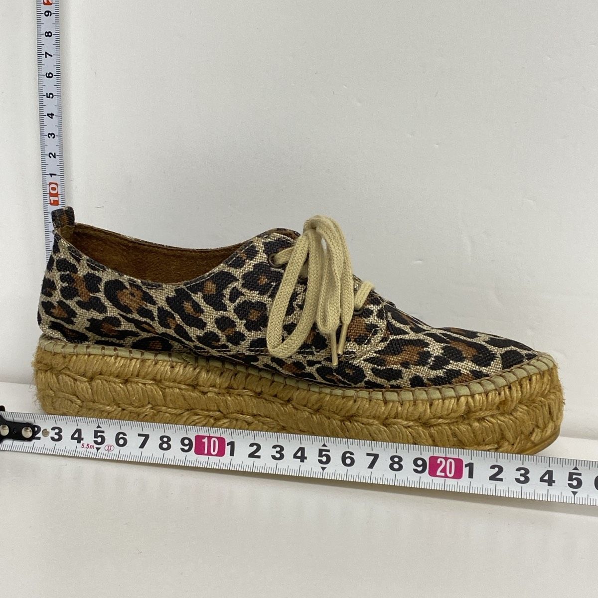 https://assets.mercari-shops-static.com/-/large/plain/2JX6Z5uSPSXhNuixL3un7G.jpg@jpg