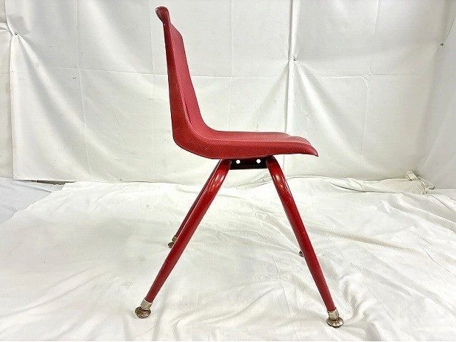 米軍放出品】スタッキングチェア 1脚 子供用 椅子 イス 赤/レッド