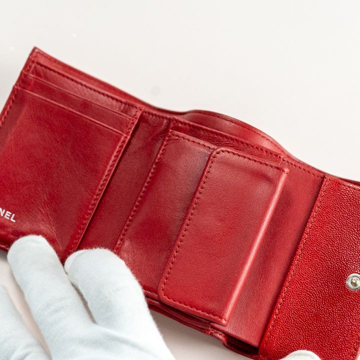 CHANEL シャネル ボーイシャネル マトラッセ 三つ折財布 キャビア