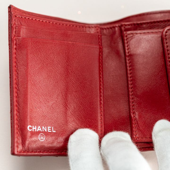CHANEL シャネル ボーイシャネル マトラッセ 三つ折財布 キャビア