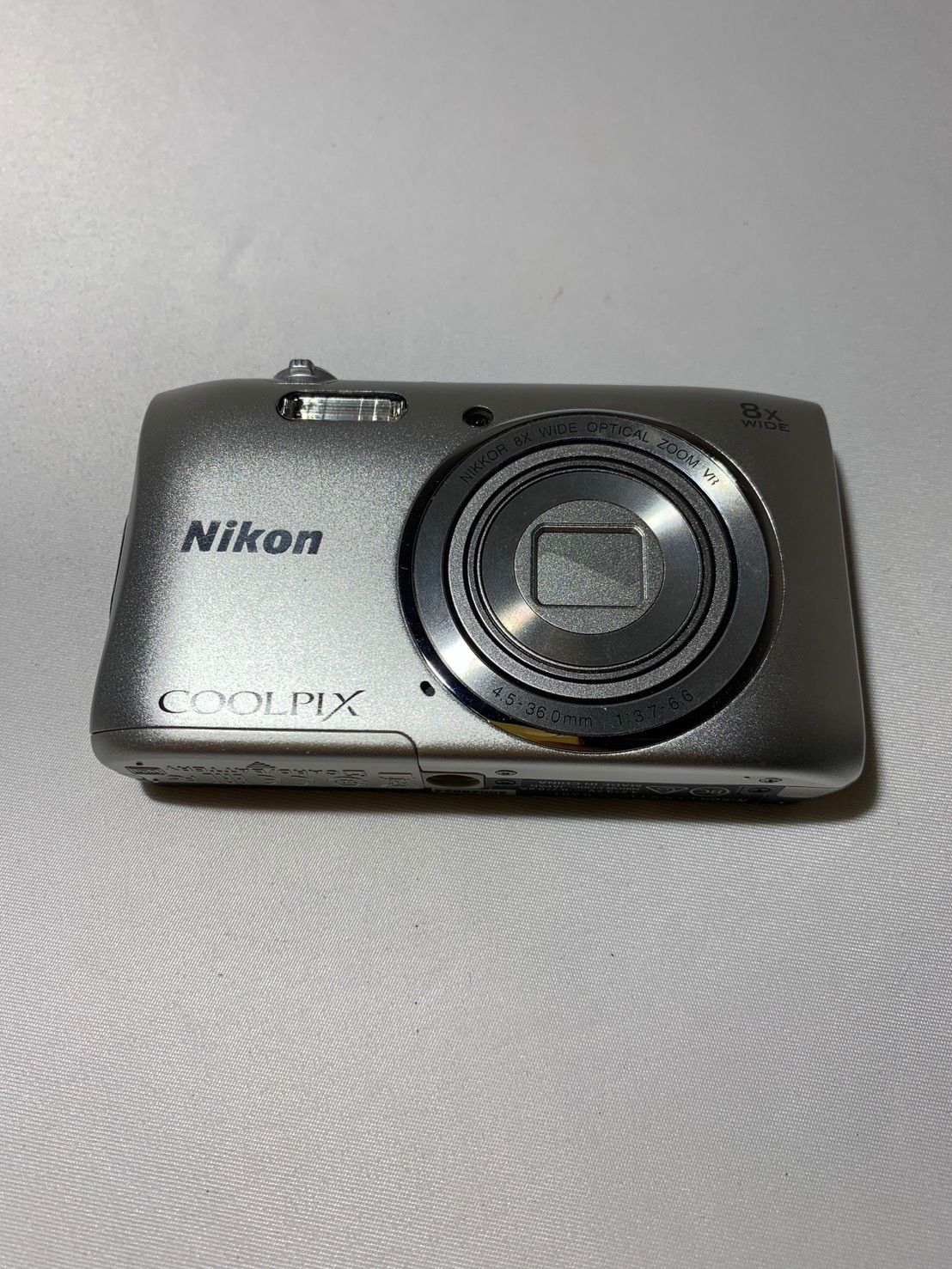 4079 Nikon COOLPIX S3600 シルバー 動作確認済み デジカメ【ネ