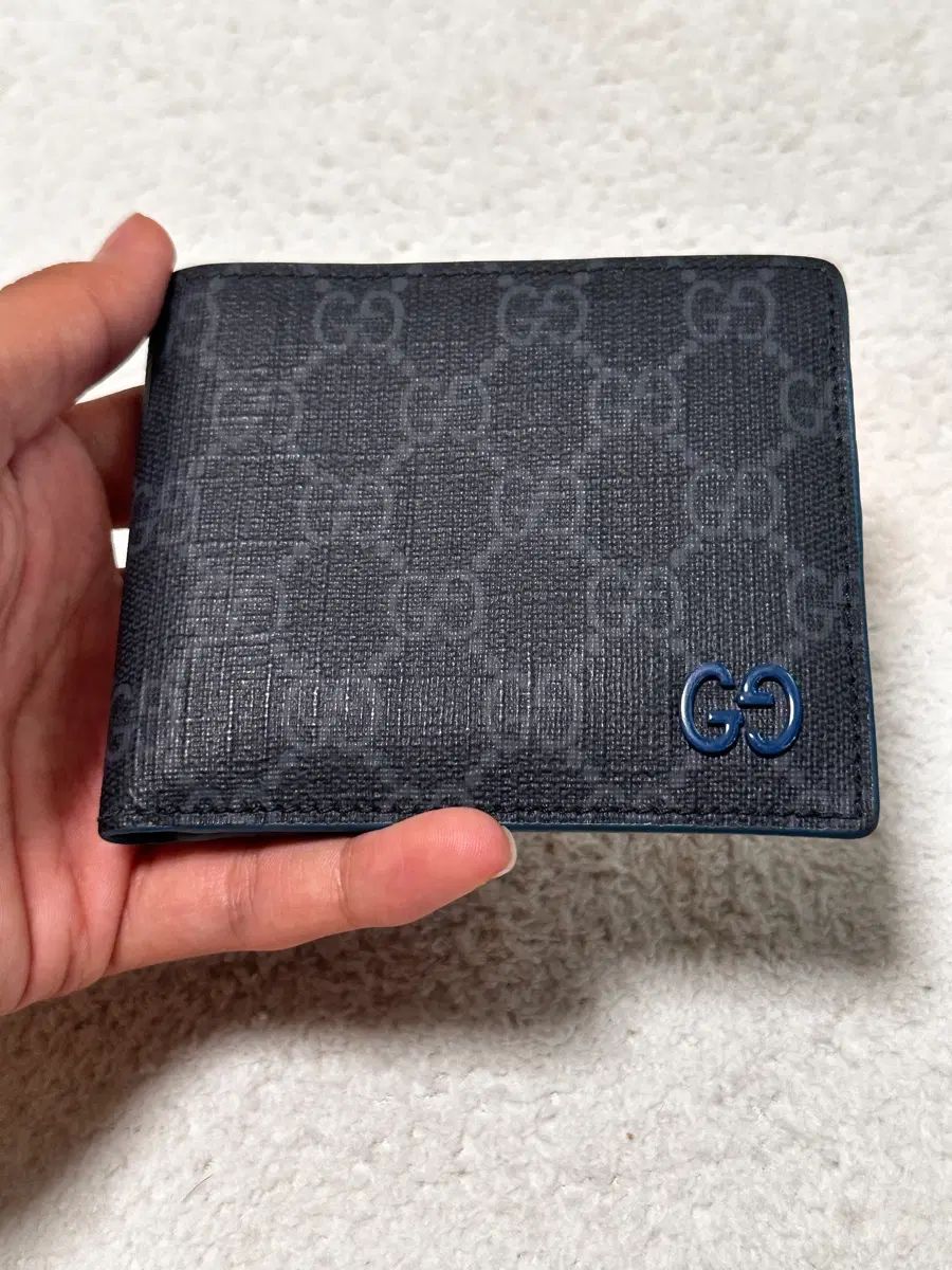 グッチ インテリア 二つ折り財布 36,880円