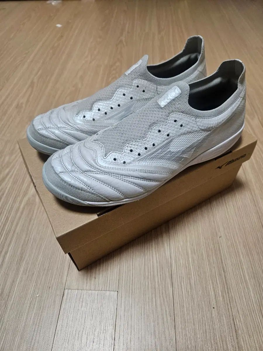 mizuno モネリア NEO サラ ジャパン tf サイズ 265