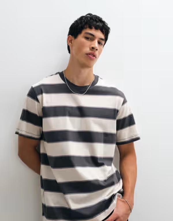 ジャック アンド ジョーンズ メンズ トップス Tシャツ Jack Jones regular tshirt in offwhite and charcoal stripes Moonbeam Asp