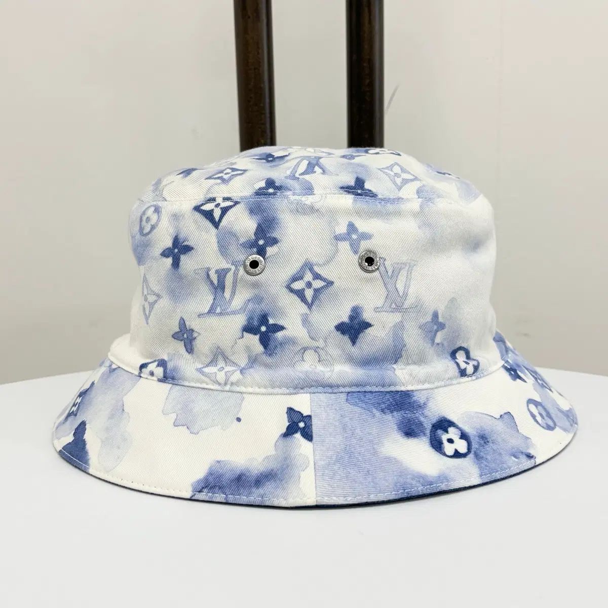 60 Louis Vuitton LV ウォーターカラー バケットハット