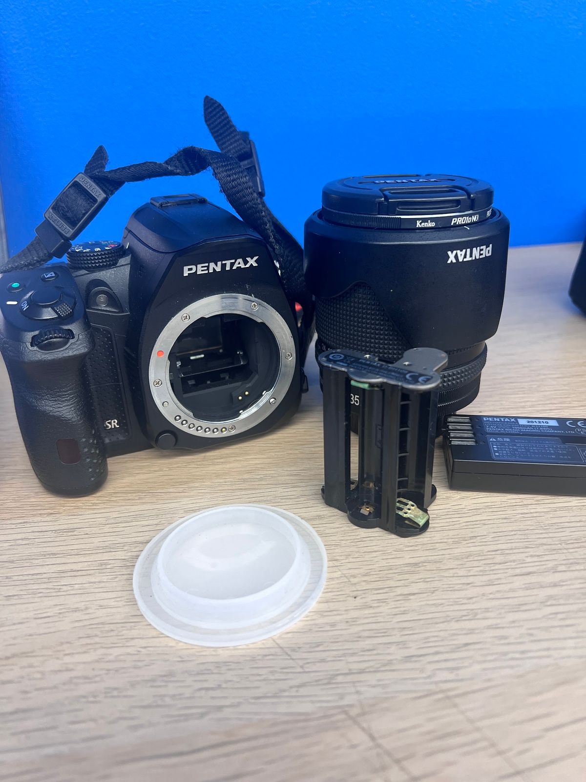 ☆【動作未確認】PENTAX K-30 + DA 18-135mm F3.5-5.6 ED AL IF DC WR レンズセット 充電器なし【カメラ】【2】