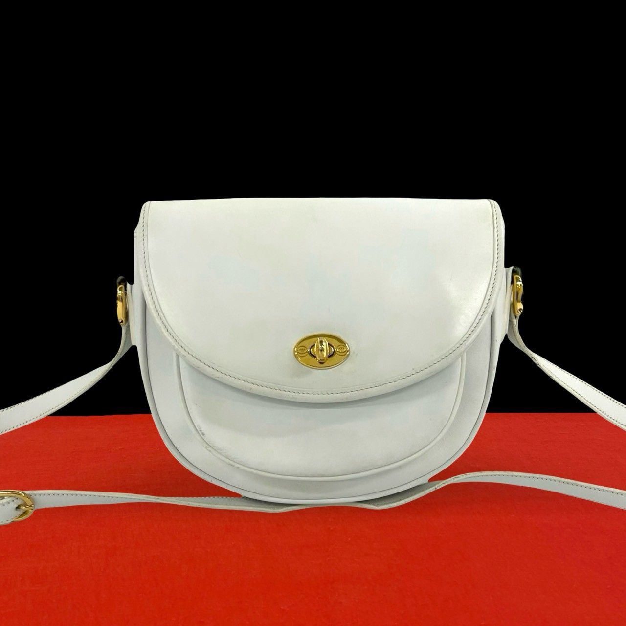 極 美品 GUCCI グッチ オールドグッチ ヴィンテージ GG ロゴ 金具
