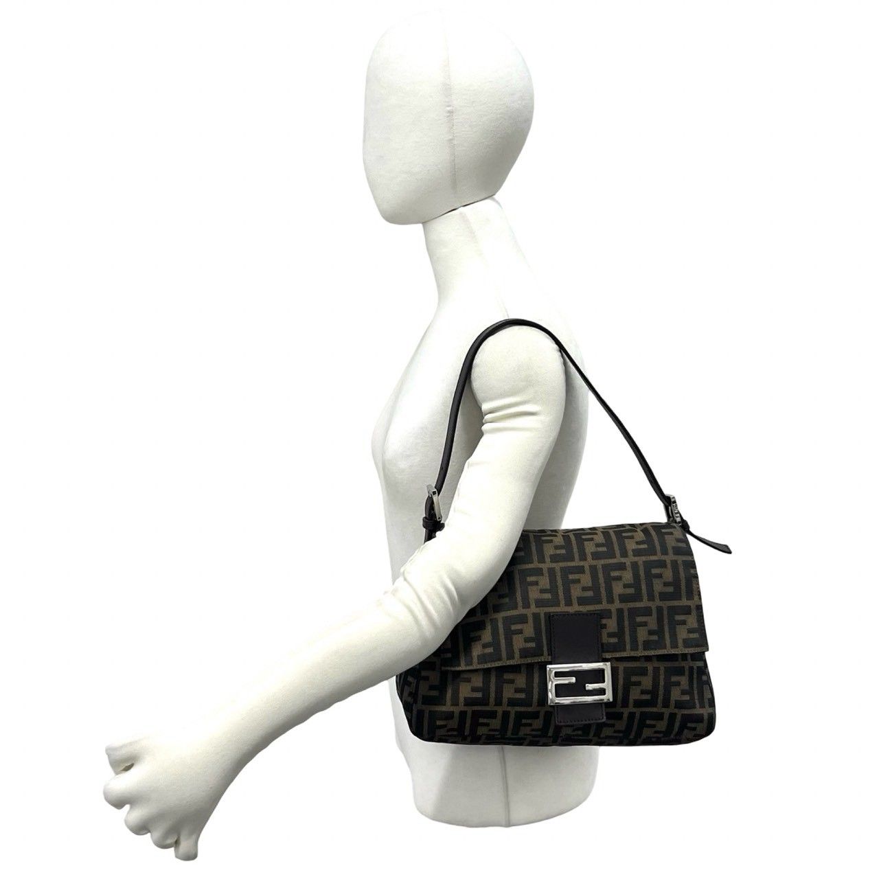 極 美品 FENDI フェンディ マンマバケット ズッカ FF ロゴ 金具