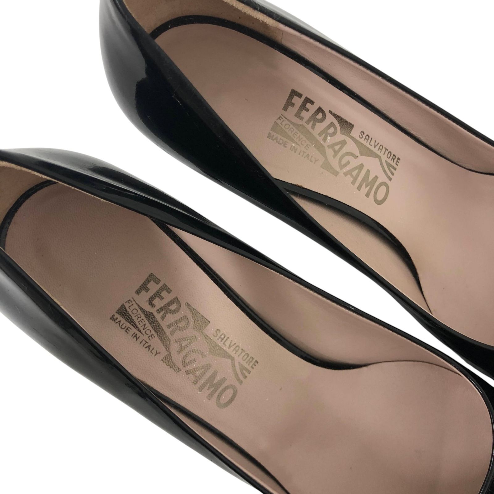 ⌘*)様 Salvatore Ferragamo エナメル パンプス　サイズ7 Salvatore Ferragamo/サルヴァトーレフェラガモ/パンプス/エナメル