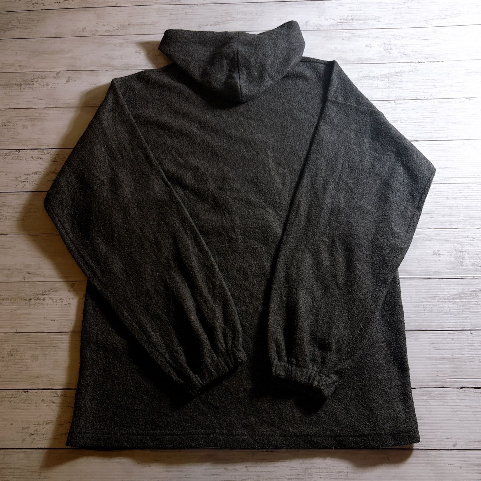 希少キャラクター】DISNEY PLUTO HOODIE ディズニー プルート グレー