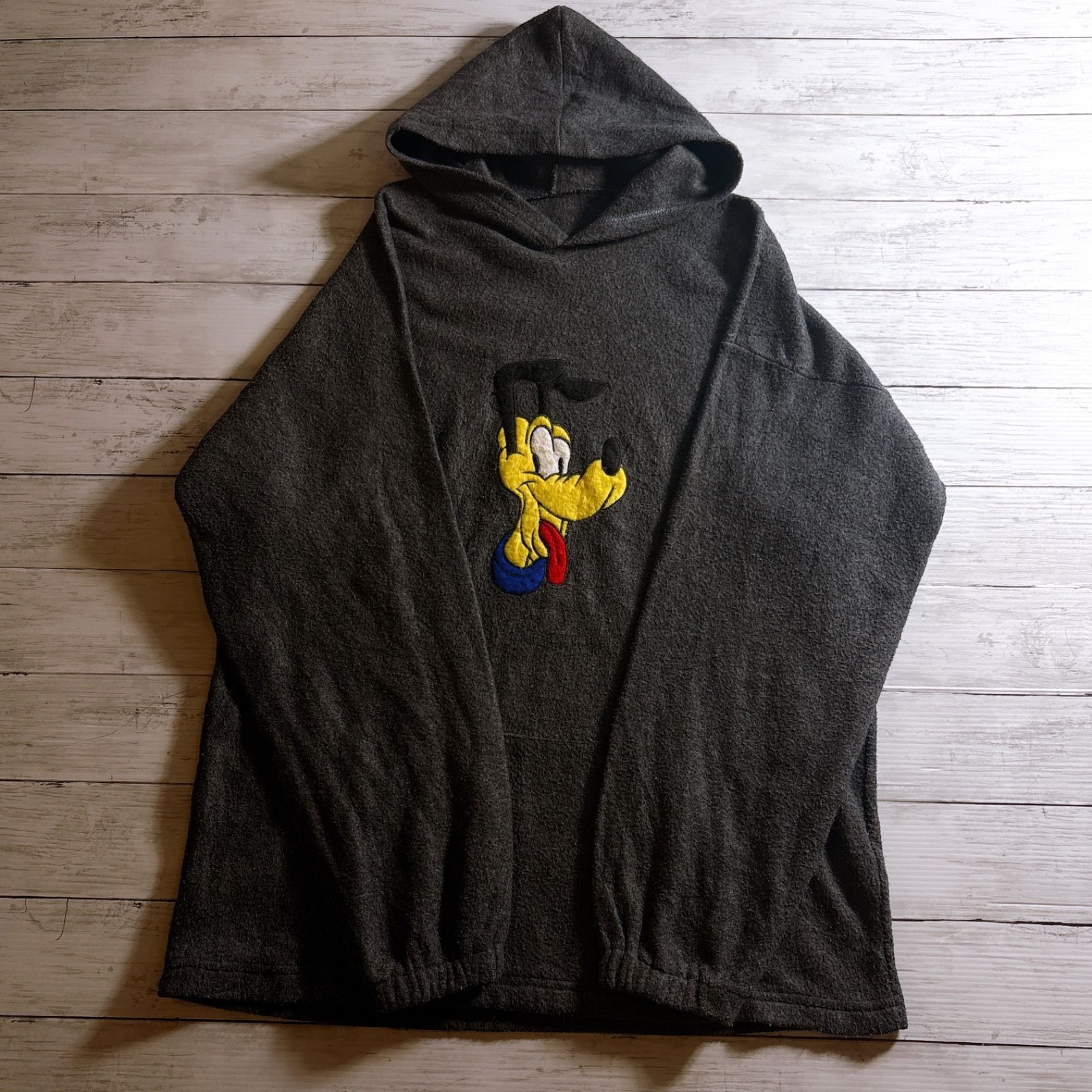 ディズニー プルート シャツ パーカー 希少キャラクター】DISNEY PLUTO HOODIE ディズニー プルート グレー