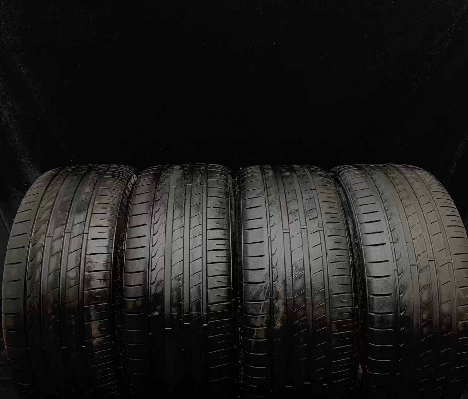 22年製 中古タイヤ4本セット MINERVA 225/35ZR20 8分山 サマータイヤ T