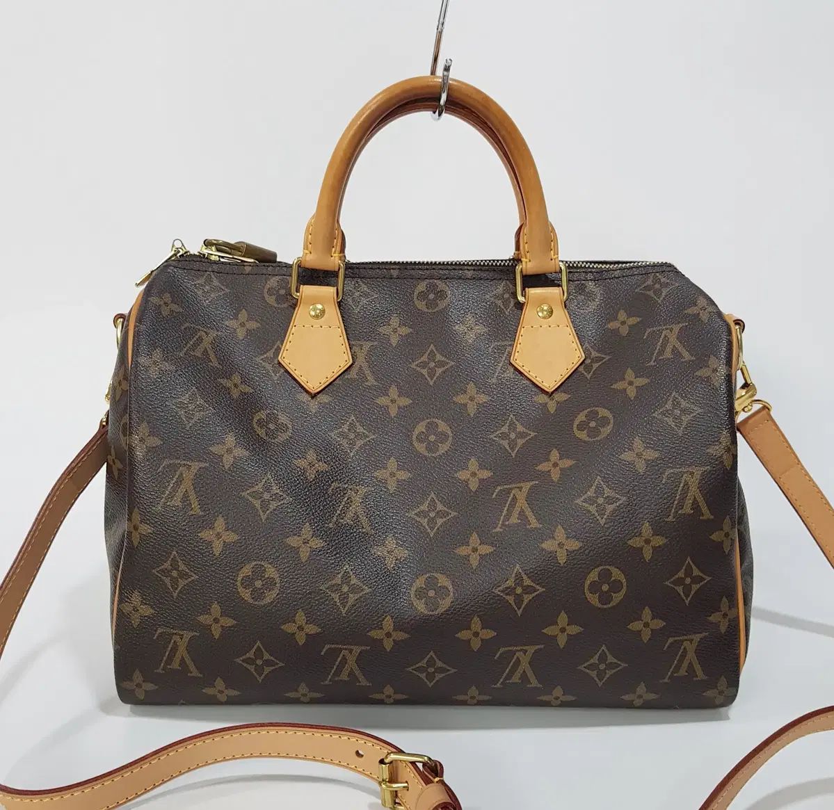 Louis Vuitton ルイヴィトン モノグラム バンドリエール 30 277,404円