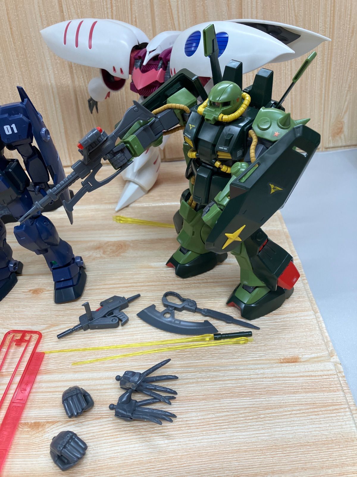 ガンプラ セットA 組立済み6体 R8Y138 - メルカリ
