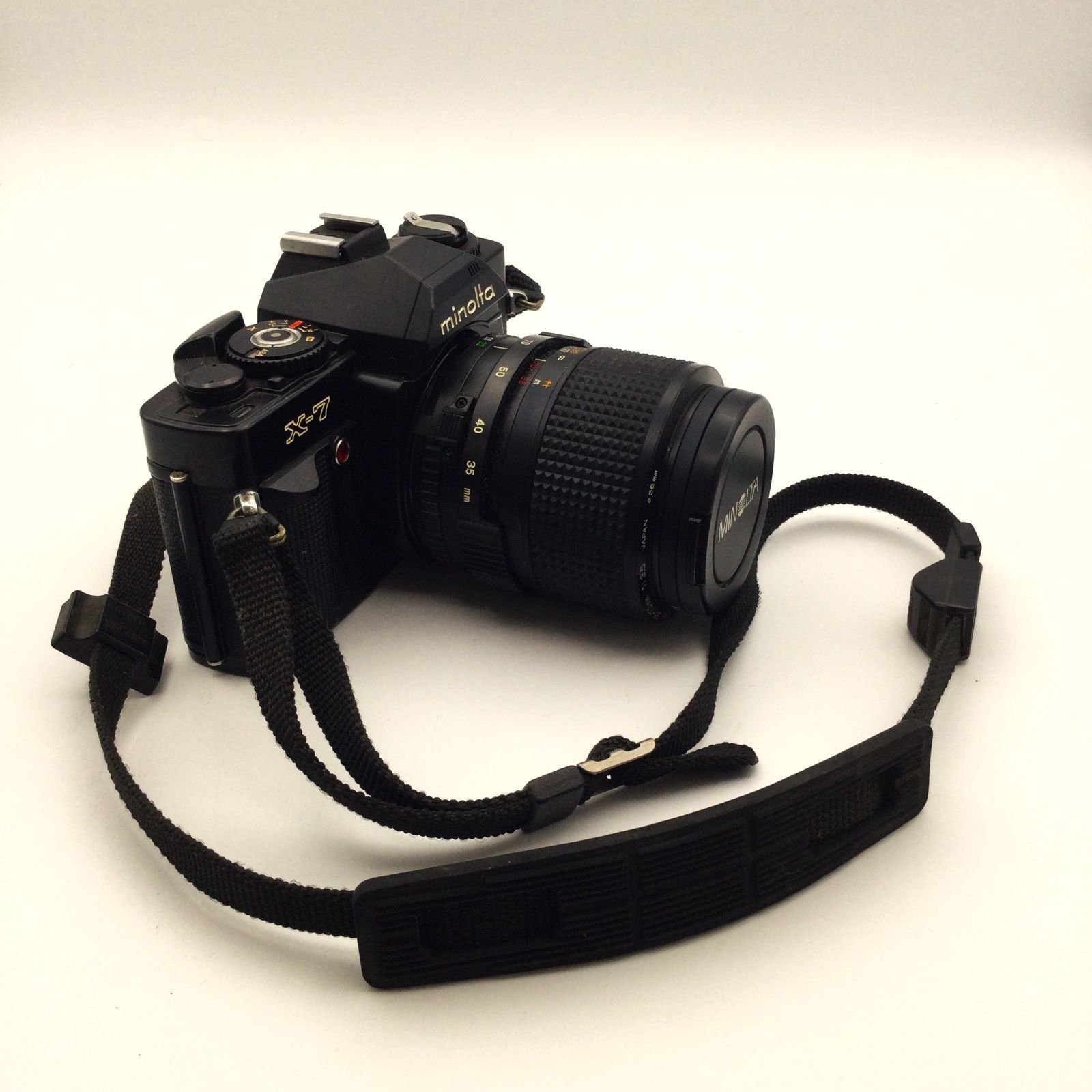Minolta X-7 一眼レフカメラ 35-70mmレンズ付き キャップ有り #i00415