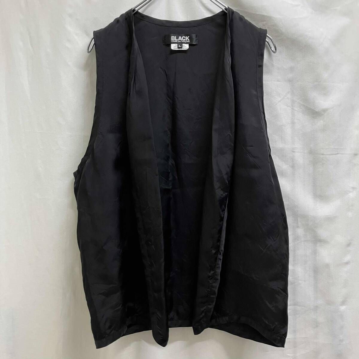 21SS BLACK COMME des GARCONS ベスト 刺繍デザインベスト サイズL ブラック 1G-V002 ブラックコムデギャルソン 16,131円