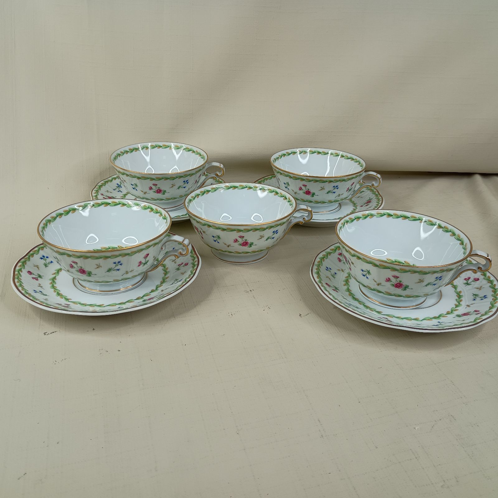 BERNARDAUD Limoges カップ＆ソーサー カップ5個 ソーサー4枚 計4客 花柄 白磁 ベルナルド リモージュ #A