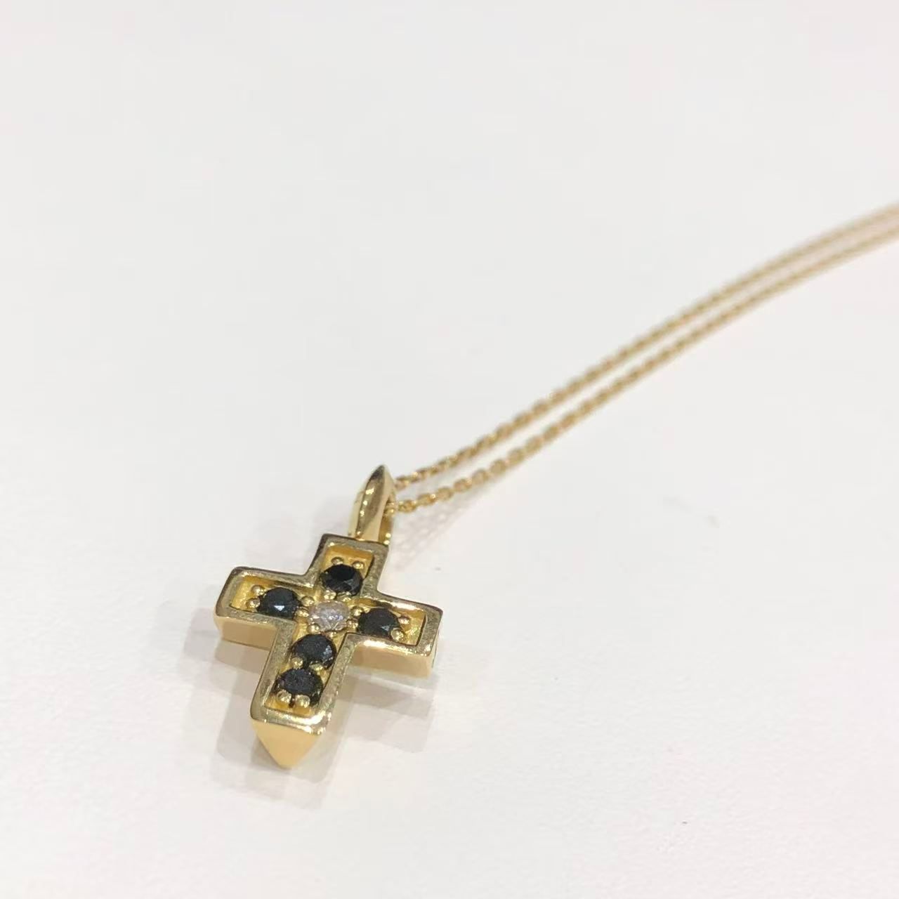 アイファニー EYEFUNNY クロス ネックレス K18YG ダイヤモンド