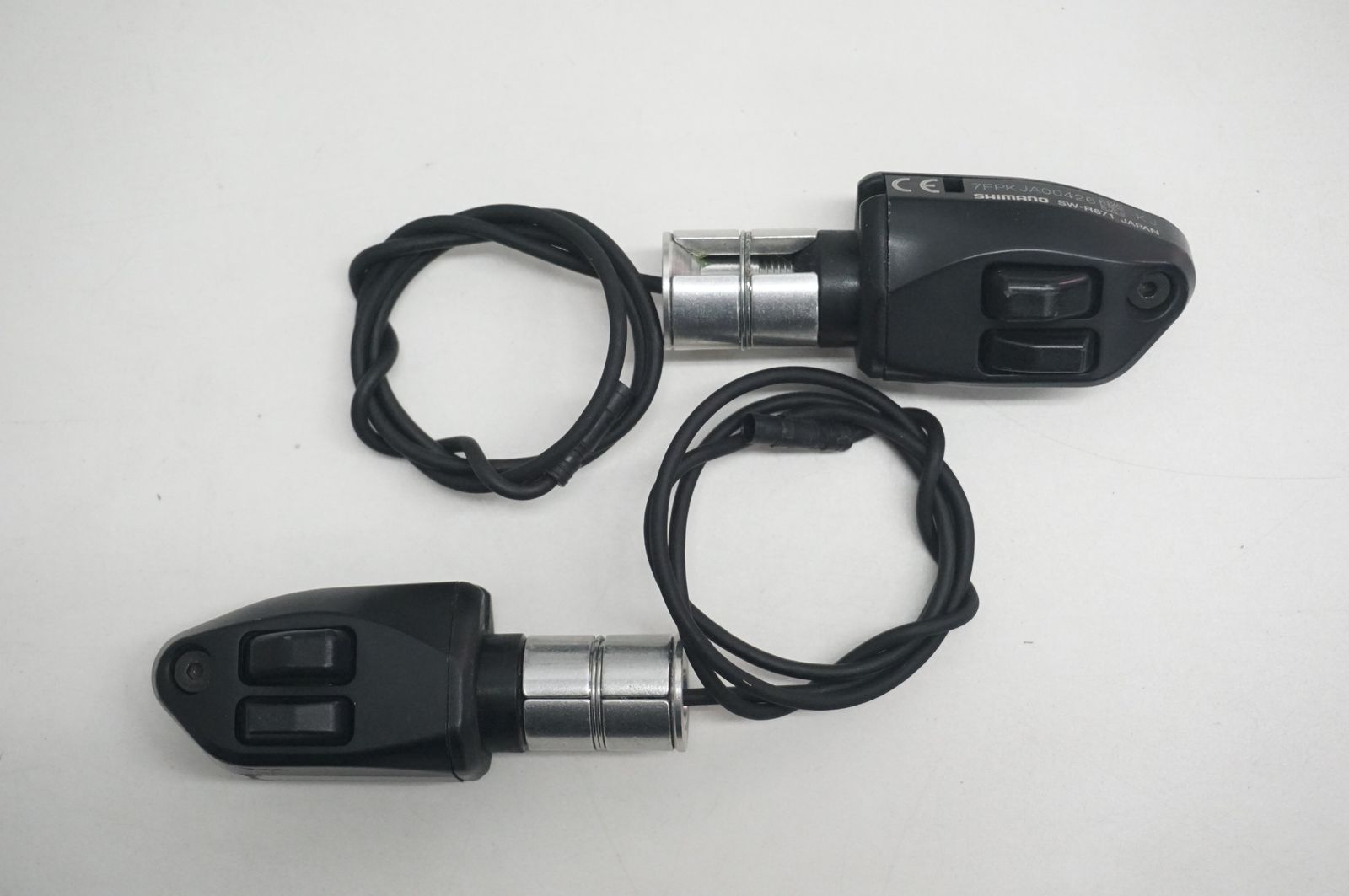SHIMANO 「シマノ」 SW-R671 Di2シフトスイッチ / バイチャリ福岡店