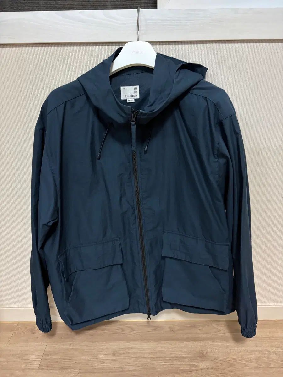 ホーリーサン ウィンドブレーカー 12,471円