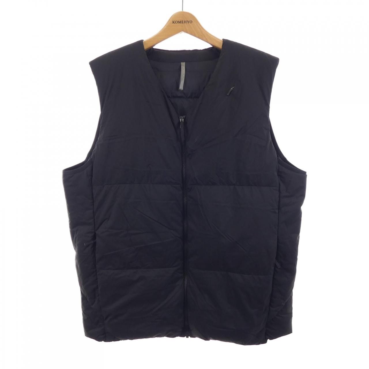 アークテリクス ARC'TERYX X000007216 ダウンベスト 45,600円