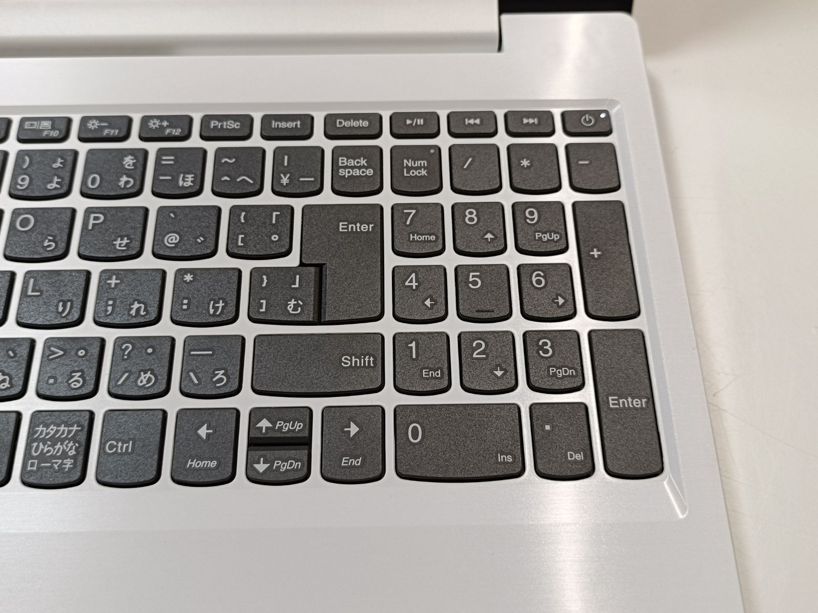 2022年12月製 Lenovo ノートパソコン 使用少 Windows11 SSD256GB(NVMe