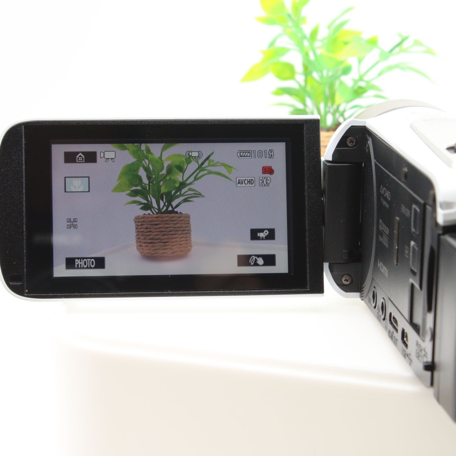 美品】 Canon iVIS HF R52 ホワイト 光学32倍ズーム デジタルビデオ