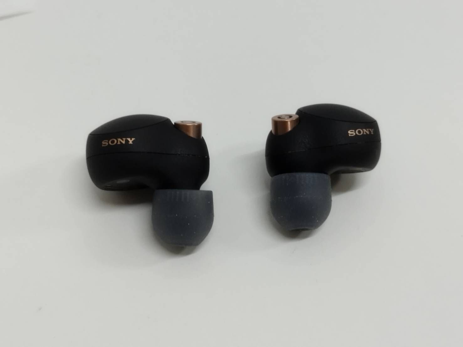 ジャンク　SONY ワイヤレスイヤホンWF-1000XM4 黒　black ジャンク】SONY/ソニー WF-1000XM4/YY2948/ハイレゾ音質完全ワイヤレス