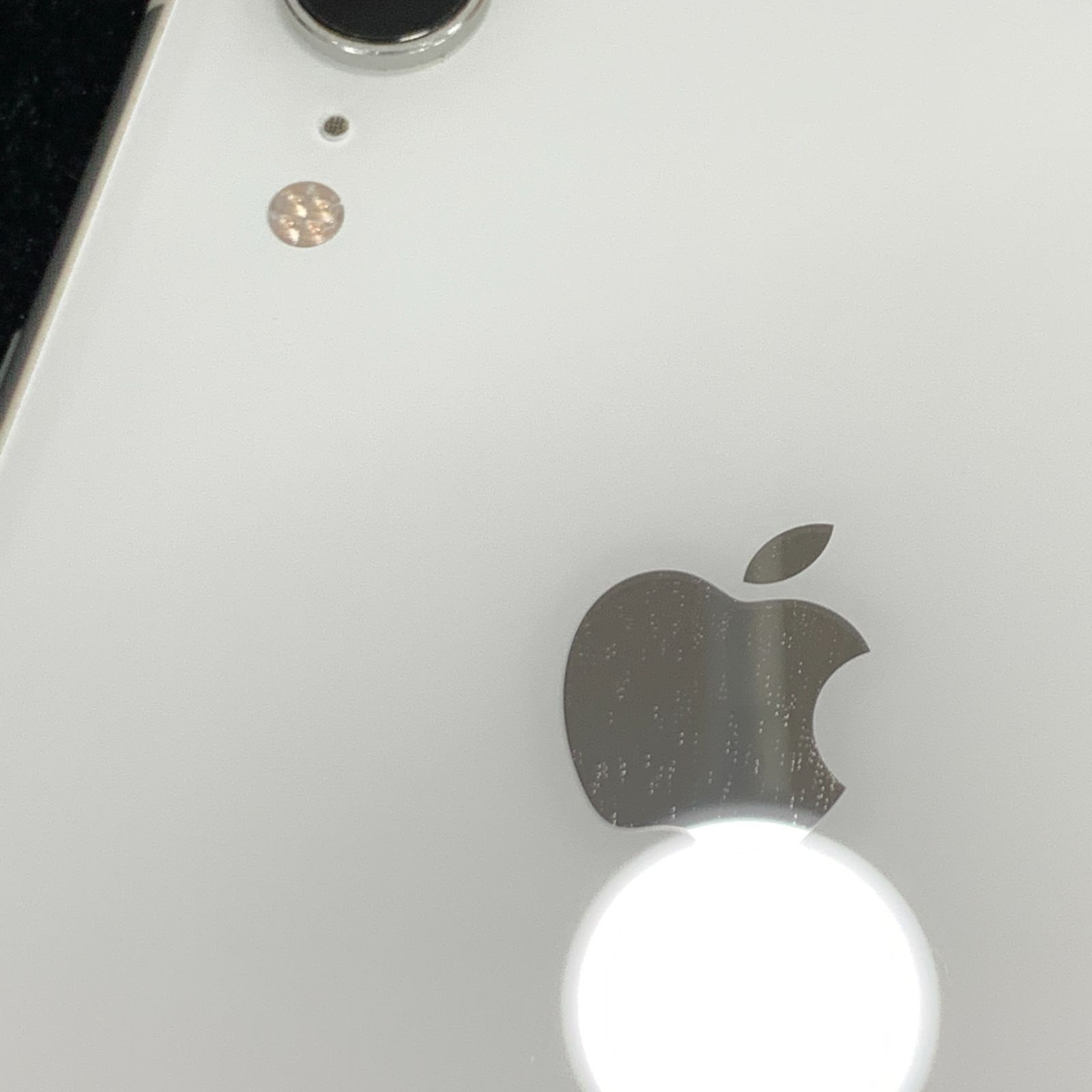 iPhone XR 64GB ホワイト ドコモ版SIMフリー - メルカリ