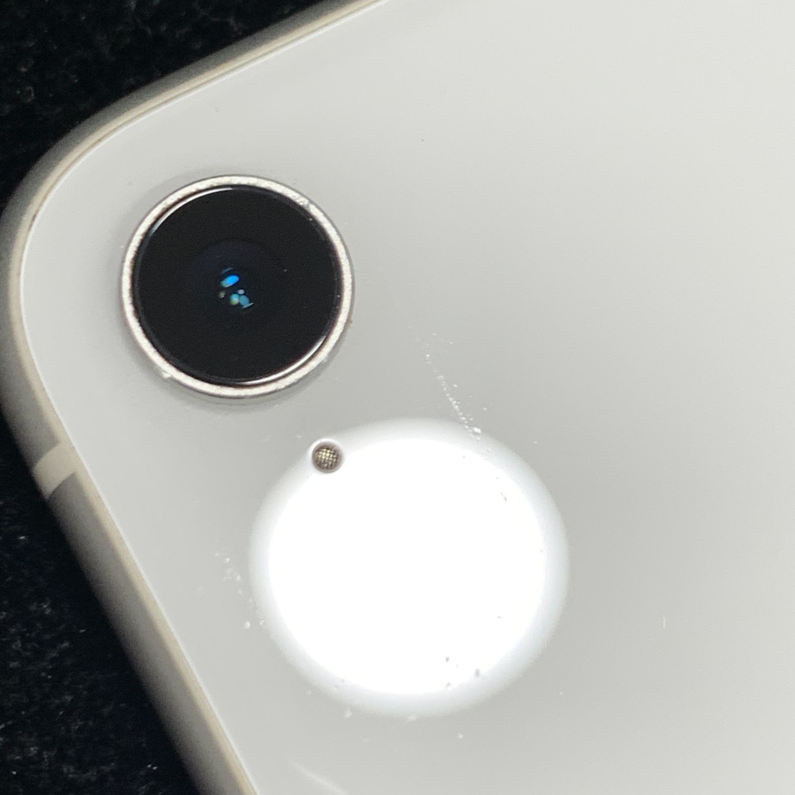iPhone XR 64GB ホワイト ドコモ版SIMフリー - メルカリ