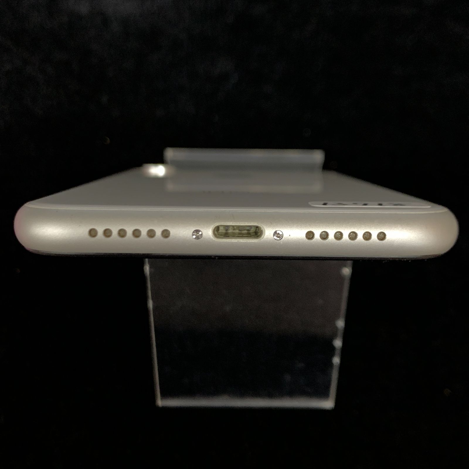 iPhone XR 64GB ホワイト ドコモ版SIMフリー - メルカリ