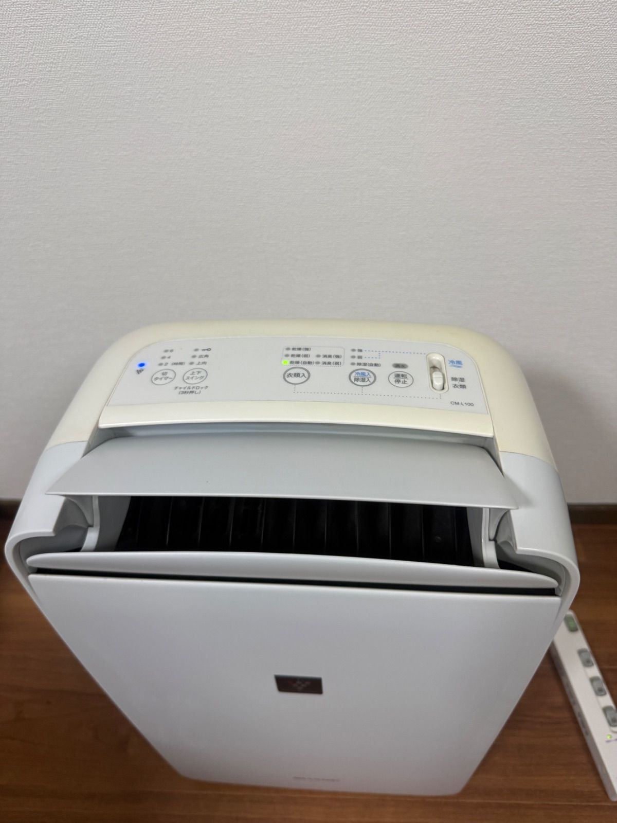 SHARP除湿機CM-L100-W 2020年製 - メルカリ