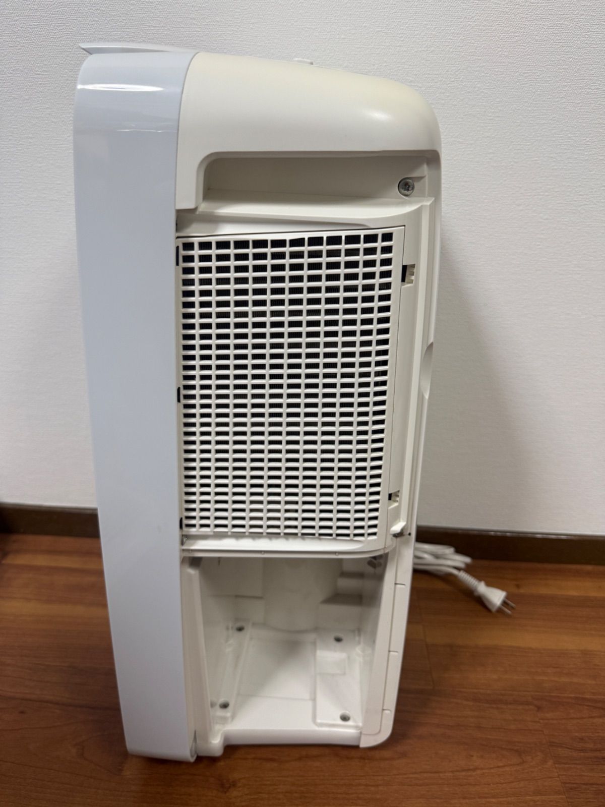 SHARP除湿機CM-L100-W 2020年製 - メルカリ