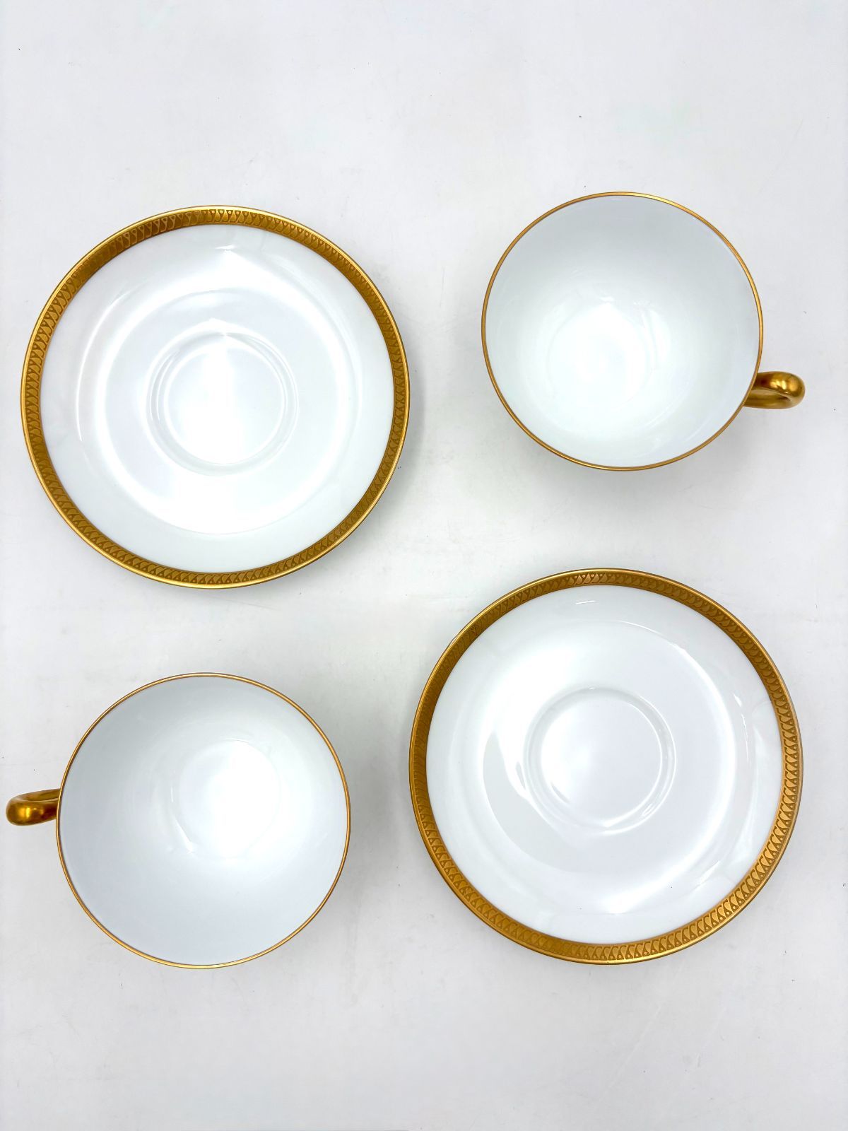 美品】大倉陶園 OKURA 片葉金蝕 カップ＆ソーサー 金彩 2客セット