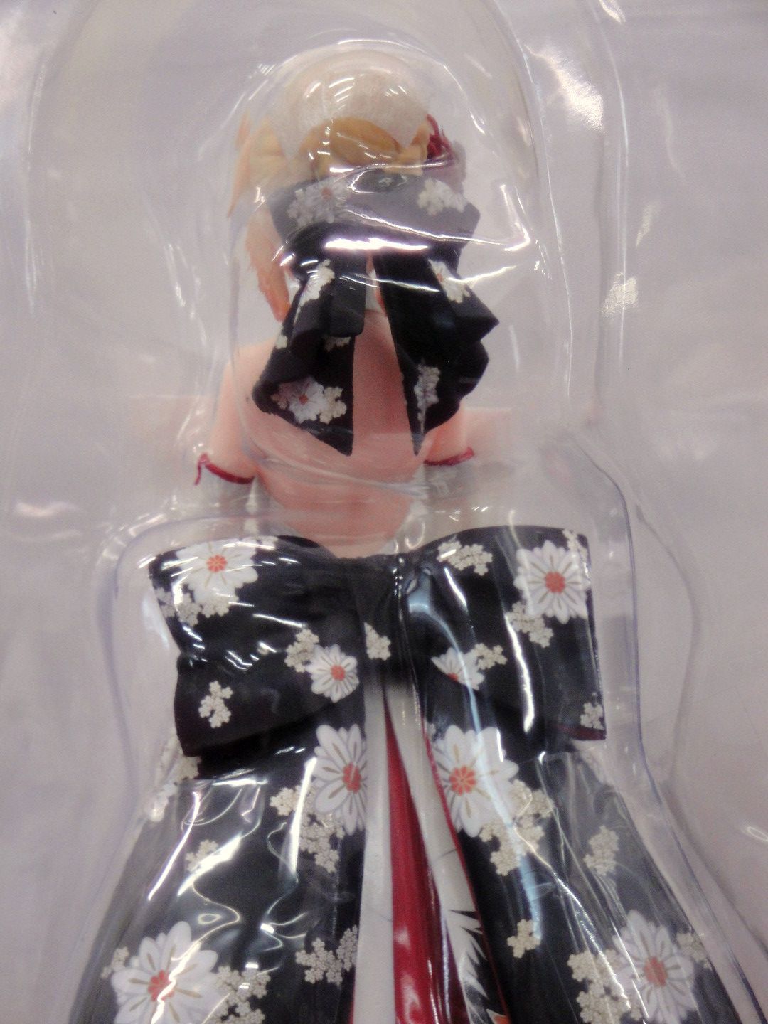 カメ】Fate/stay night セイバー 着物ドレスVer. 1/7 PVC製塗装済完成