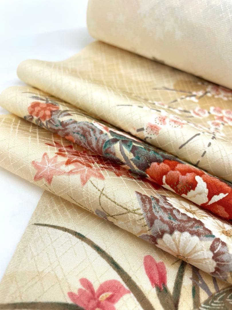 小紋 紋意匠 金彩 四季の花 正絹 反物 T9833 - メルカリ