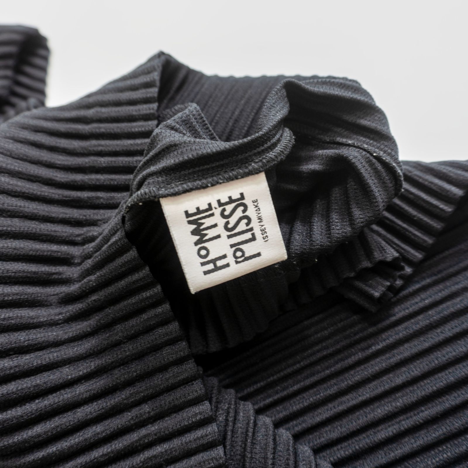 美品】 HOMME PLISSE ISSEY MIYAKE【プリーツ カットソー】4 ブラック