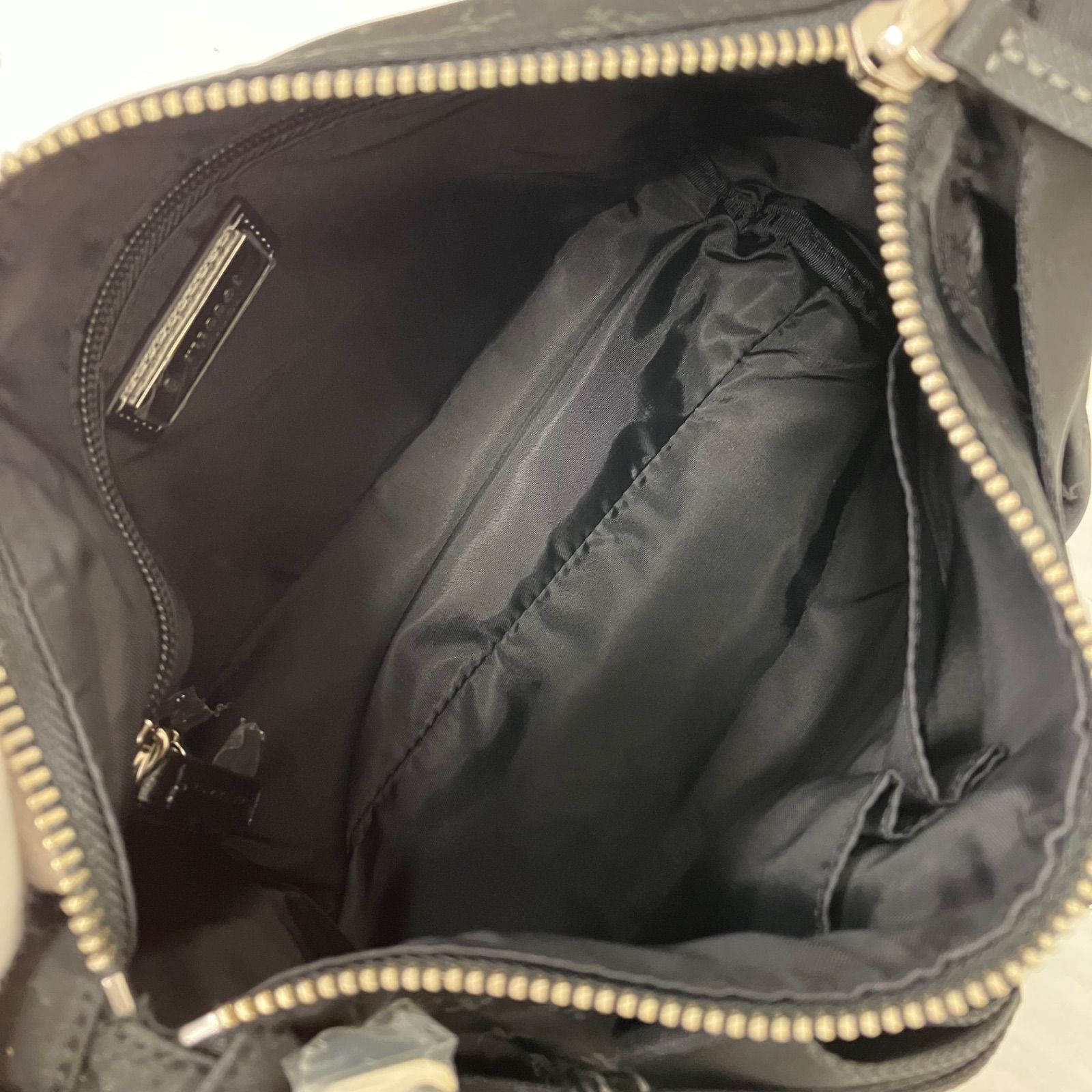 ラシット フォー トラベラー モノグラム プレート付き 横長 ショルダーバッグ 9174 【美品】 russet for Traveller ラシットフォートラベラー