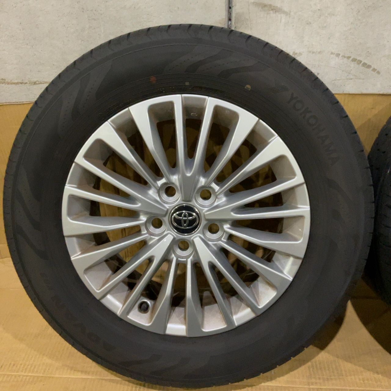 5穴 PCD120 17インチ 6.5J +40 トヨタ 225/65R17 2026年 YOKOHAMA