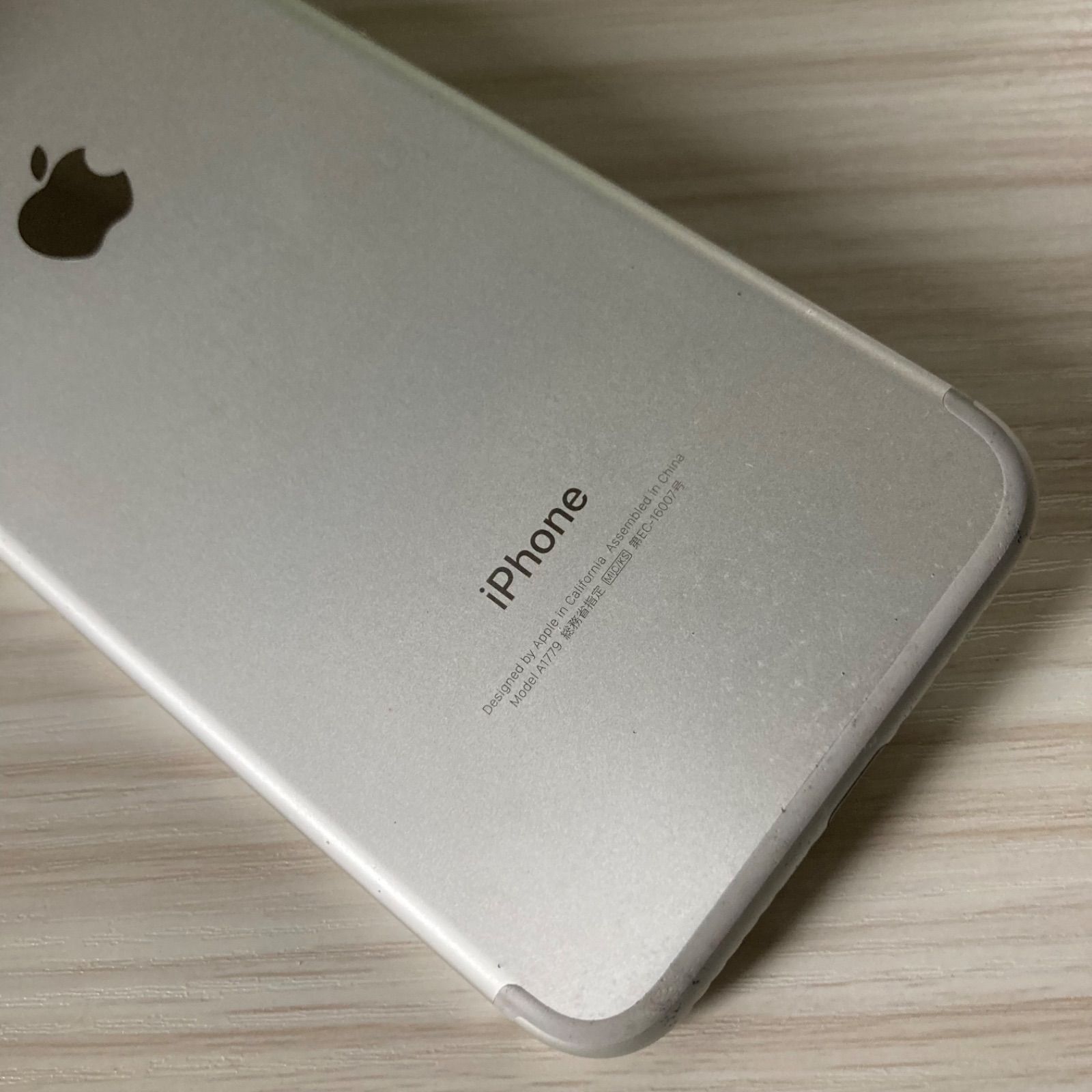 iPhone7 32GB Silver SIMフリー Apple - メルカリ iPhone7 32GB Silver SIMフリー Apple - メルカリ